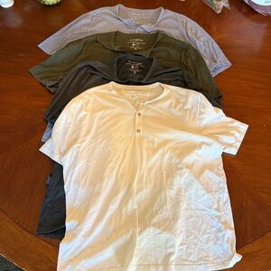 Men’s Banana Republic Eco Premium Wash Henley set of 4